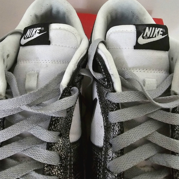 Nike Dunk Low Golden Gals Women 9.5 Men 8 - Picture 7 of 7